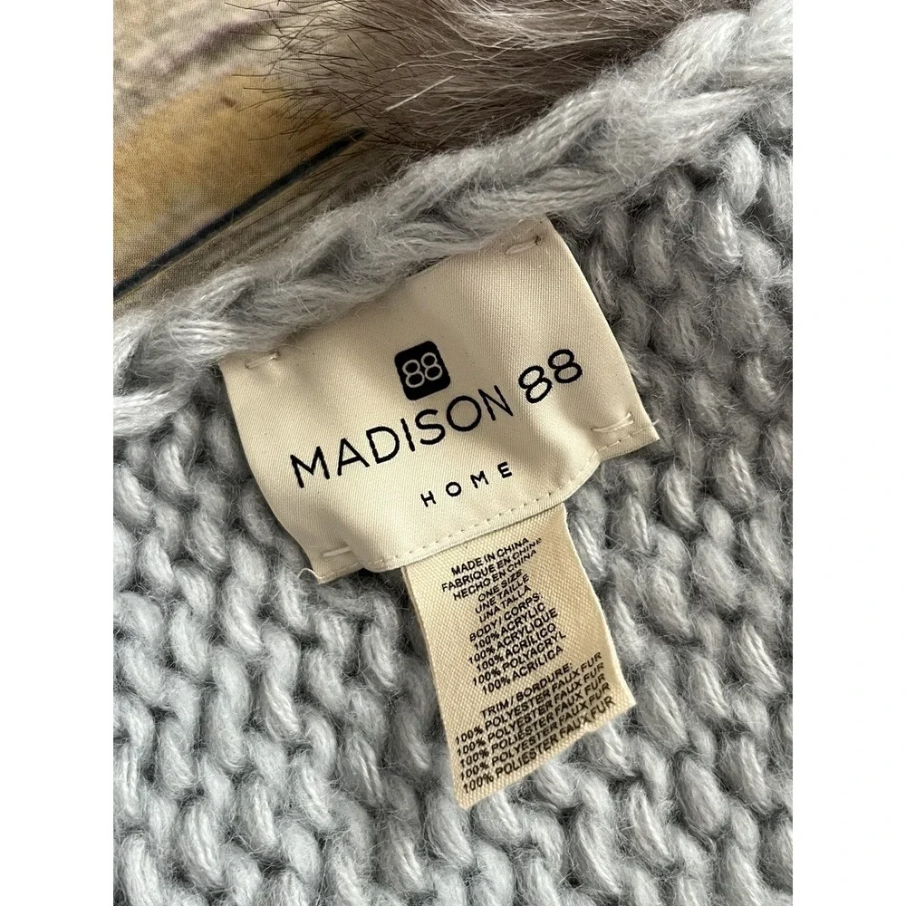 Anthropologie Madison 88 ‎ Dusting Throw Blanket